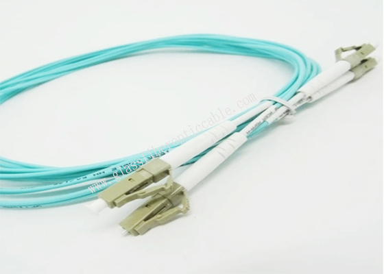Las FO azules remiendan el tipo LC UPC del conector de la longitud los 20M los 30M los 50M del cable OM3 1C 2C LSZH