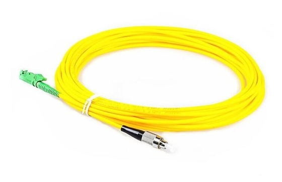 Conector con varios modos de funcionamiento unimodal del SC E2000 APC de los cables de fribra óptica del amarillo 3.0m m UPC